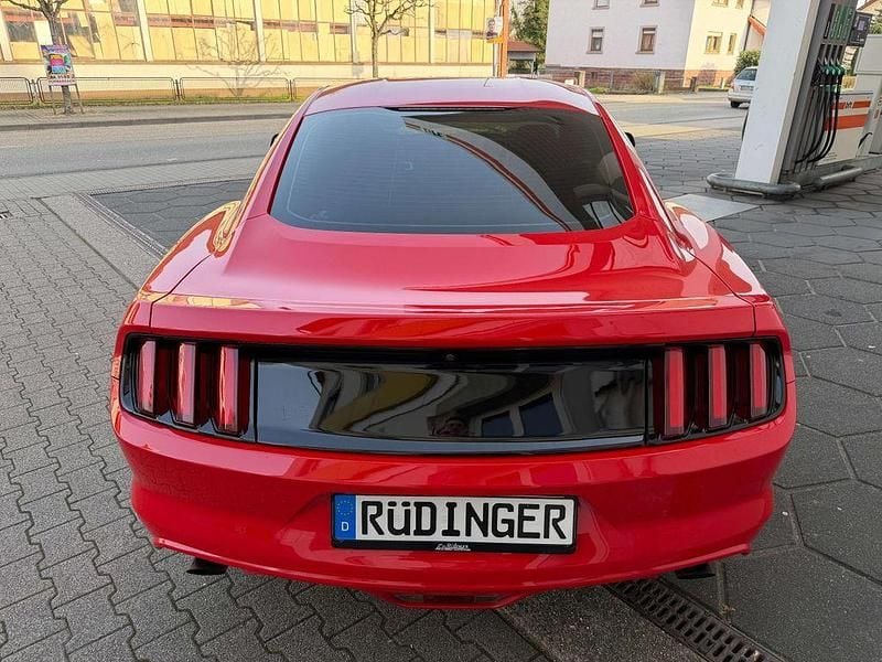 Gebraucht Ford Mustang Basis 314 PS (230 kW) 2016 Rot