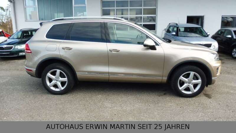 Gold Gebraucht 2015 VW Touareg Terrain Tech SUV | 11.999 € - Bild 1/4