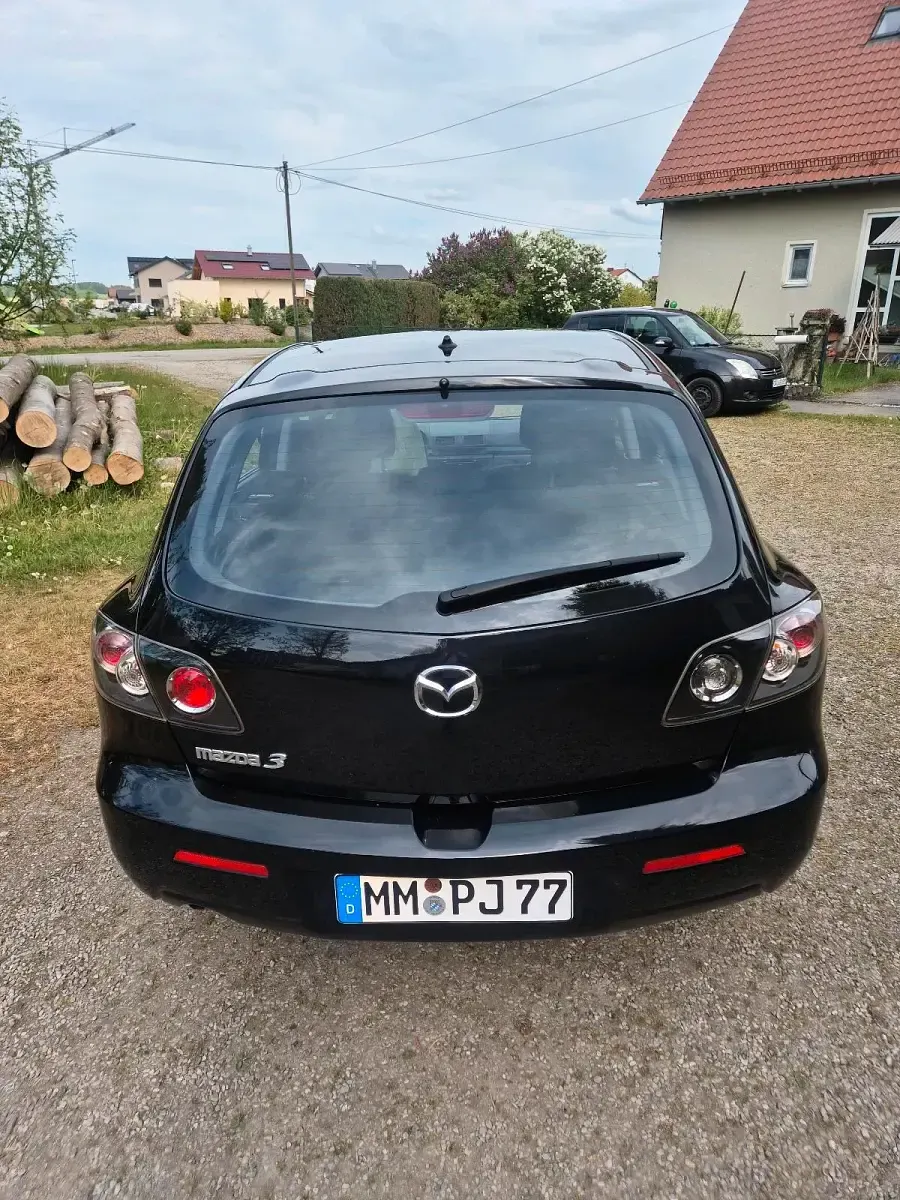 Używany Mazda 3 112 KM (82 kW) 2008 Czarny Hatchback