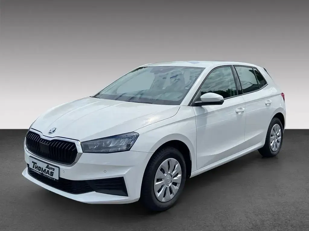 Gebraucht Skoda Fabia Active 65 PS (47 kW) 2022 Candyweiß Kleinwagen