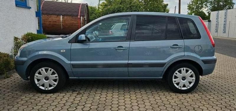 Gebraucht Ford Fusion 68 PS (50 kW) 2009 Blau Kleinwagen