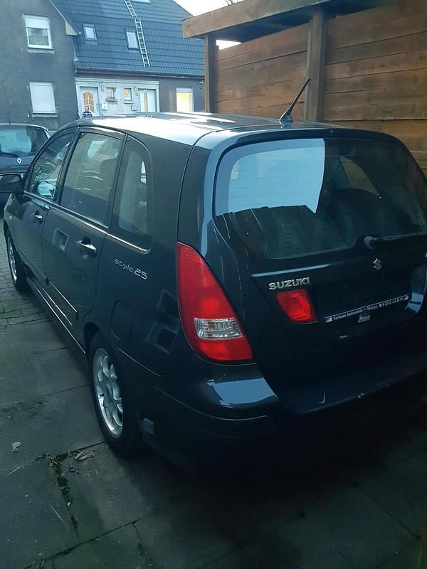 Gebraucht Suzuki Liana 105 PS (77 kW) 2004 Schwarz Kombi