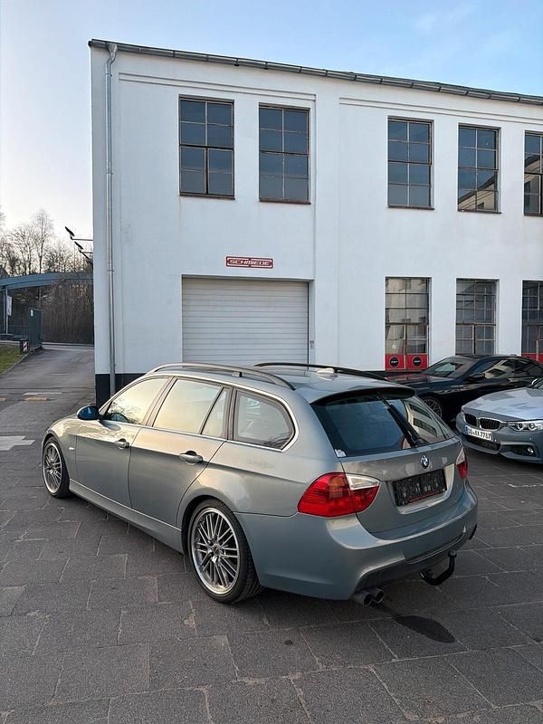 Second-hand BMW 325 Performance 218 CP (160 kW) 2006 Gri Break