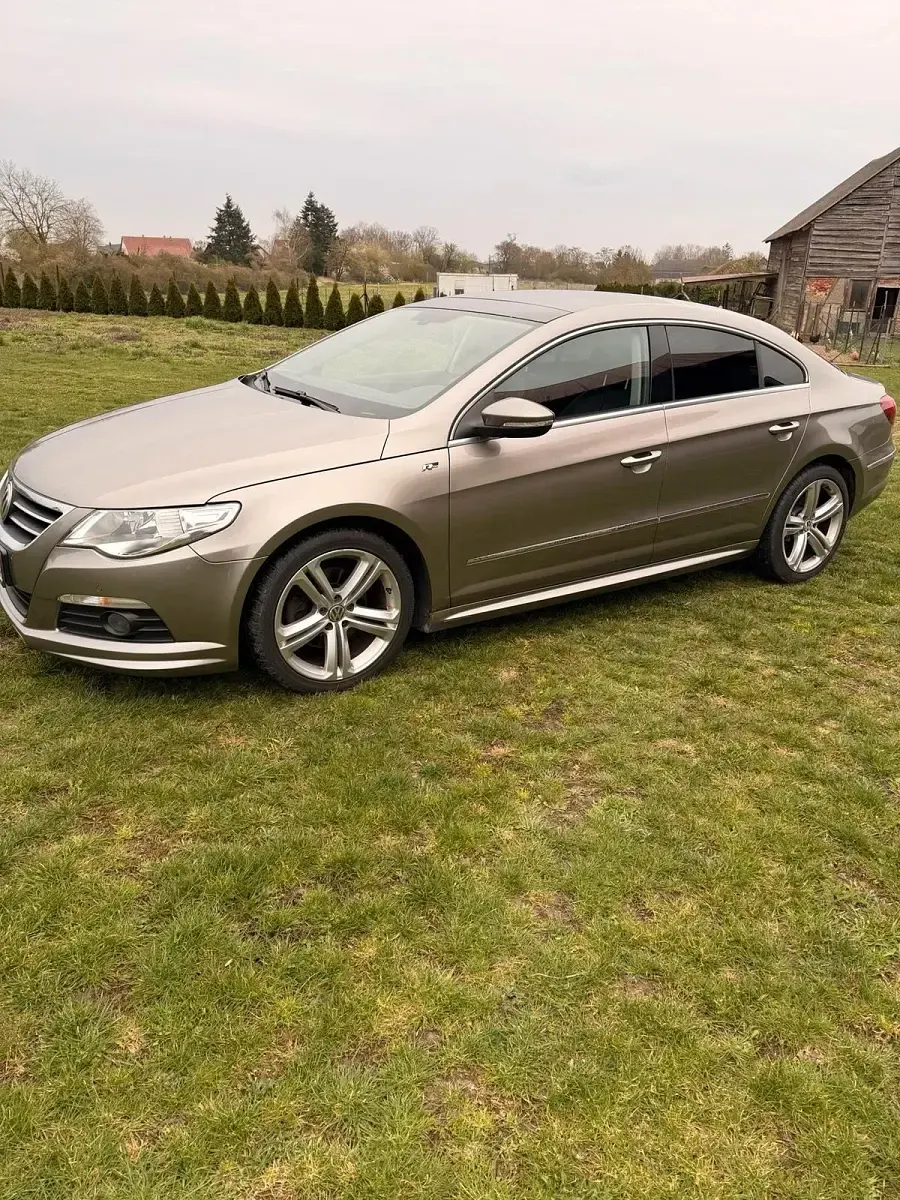 Używany VW Passat 170 KM (125 kW) 2011 Beżowy Coupe