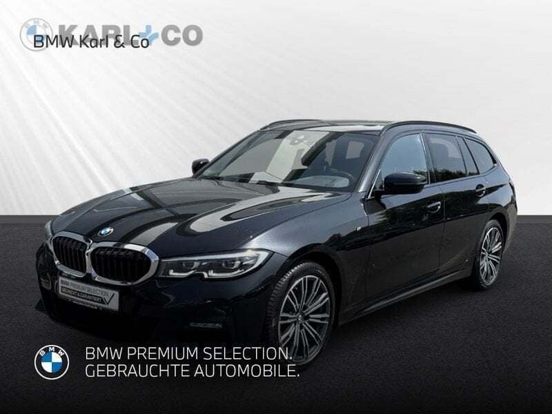 Black sapphire metallic Gebraucht 2022 BMW 320 M Sport Kombi | 31.488 € (Guter Preis) - Bild 1/4