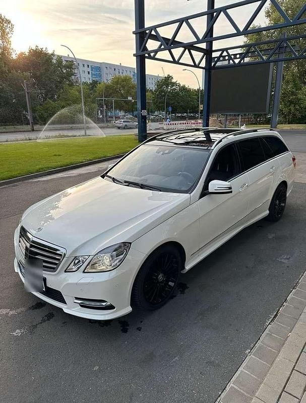 Weiß Gebraucht 2012 Mercedes 300 Kombi | 14.000 € (Fairer Preis) - Bild 1/2