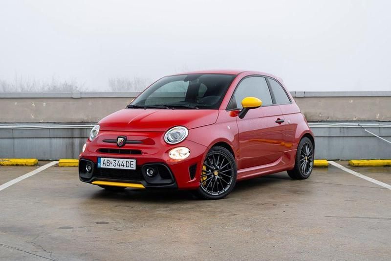 Rot Gebraucht 2024 Abarth 695 Competizione Kleinwagen | 28.990 € (Etwas zu teuer) - Bild 1/4