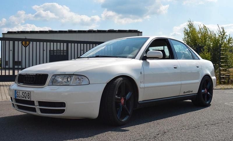 Gebraucht Audi S4 Basis 265 PS (194 kW) 1995 Weiß Limousine