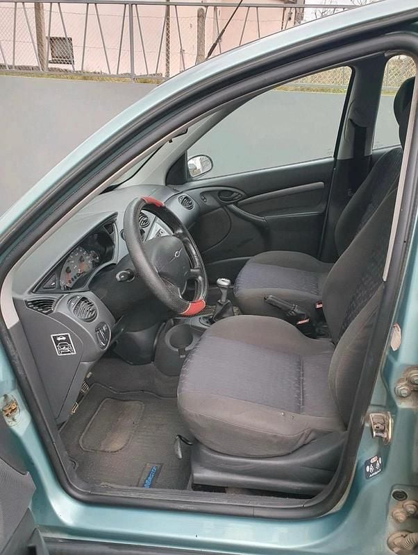 Gebraucht Ford Focus Ambiente 75 PS (55 kW) 1999 Andere farben Kombi