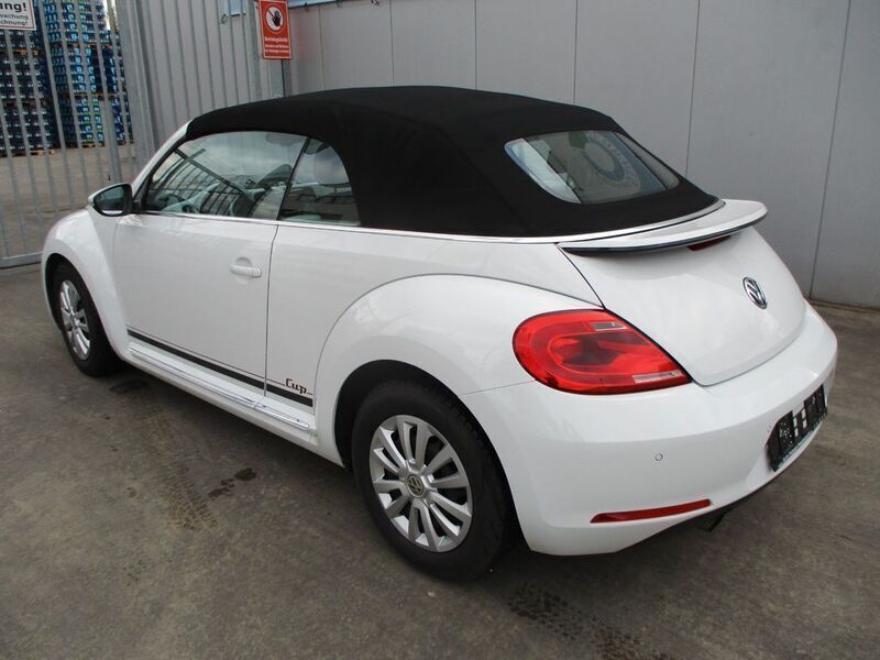Gebraucht VW Beetle Cabriolet Cup 105 PS (77 kW) 2014 Weiß Cabrio