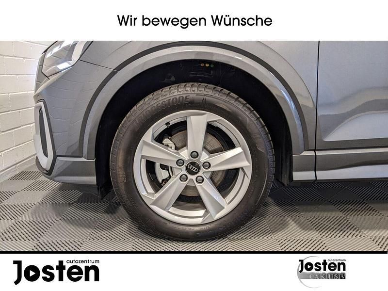 Gebraucht Audi Q2 S-Line 150 PS (110 kW) 2025 Grau SUV