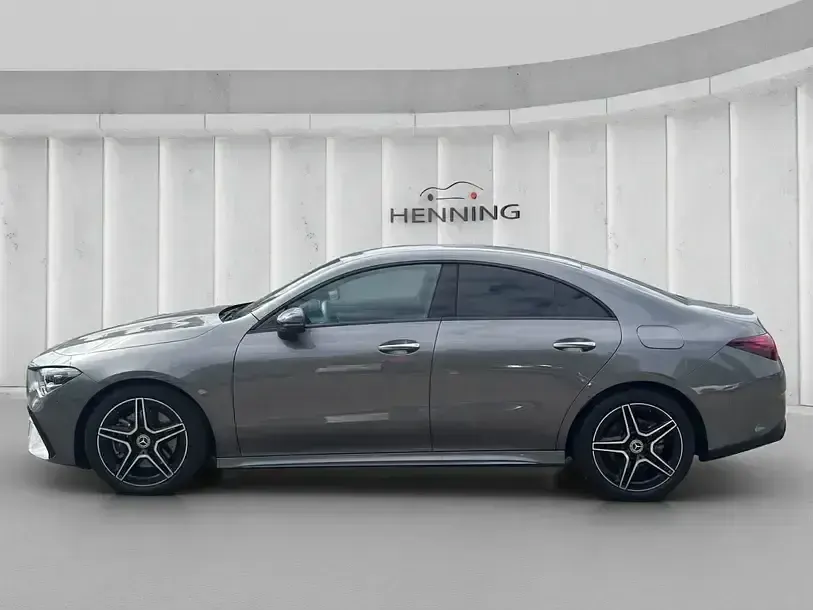 Gebraucht Mercedes CLA200 AMG 150 PS (110 kW) 2025 Lack mountaingrau Coupé