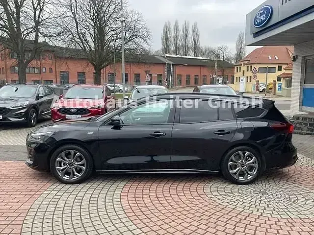 Gebraucht Ford Focus ST-Line X 155 PS (114 kW) 2024 Schwarz Kombi