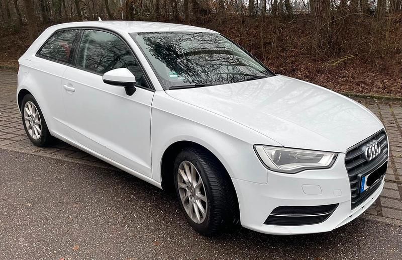 Gebraucht Audi A3 Attraction 122 PS (89 kW) 2014 Weiß Kleinwagen