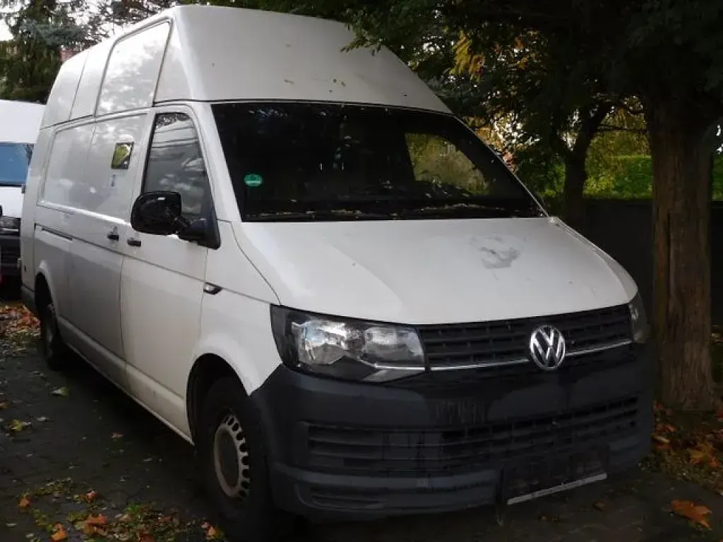 Second-hand VW T6 140 CP (102 kW) 2016 Alb Van