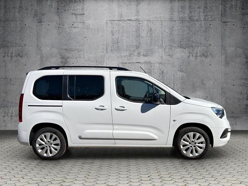Gebraucht Opel Combo Life Ultimate 131 PS (96 kW) 2023 Weiß Van / Kleinbus