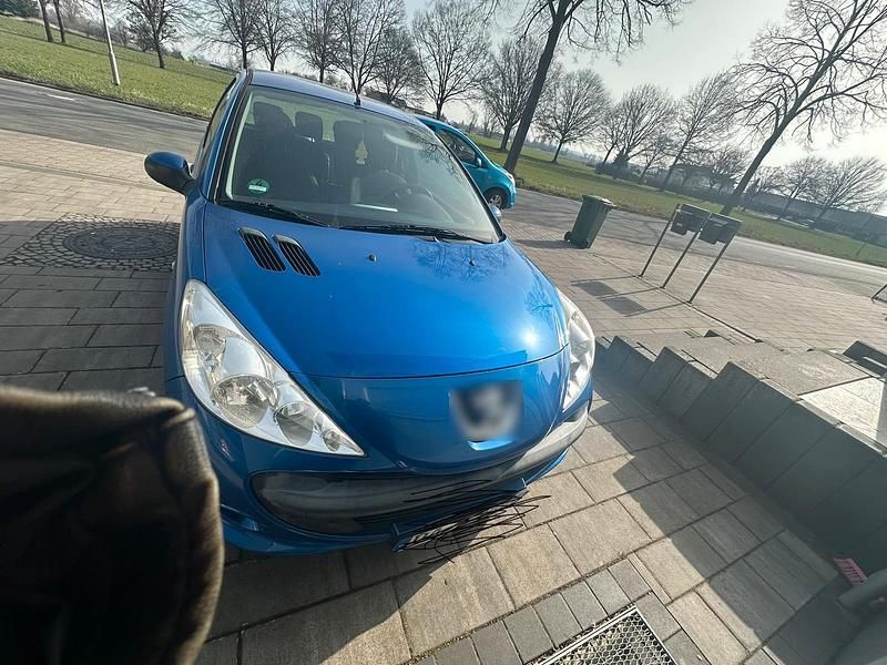 Gebraucht Peugeot 206+ 2009 Blau Kleinwagen