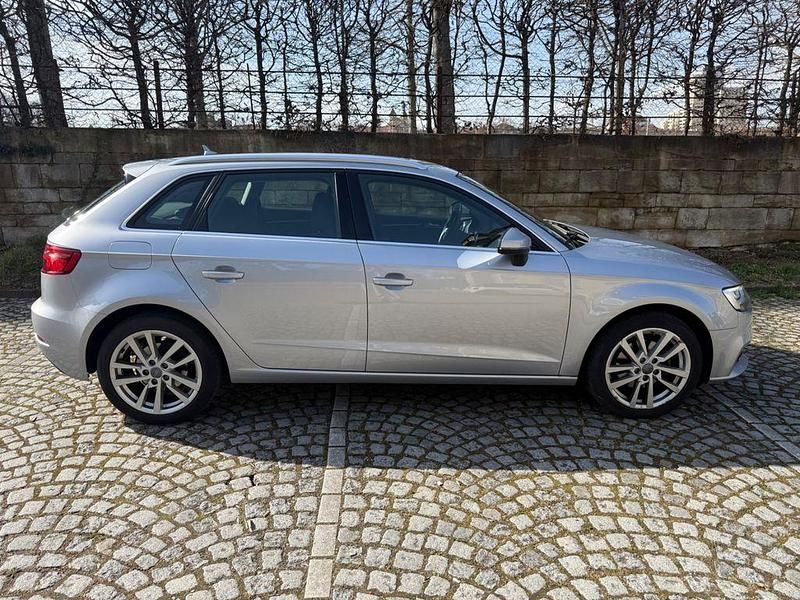 Gebraucht Audi A3 Design 116 PS (85 kW) 2017 Silber Limousine