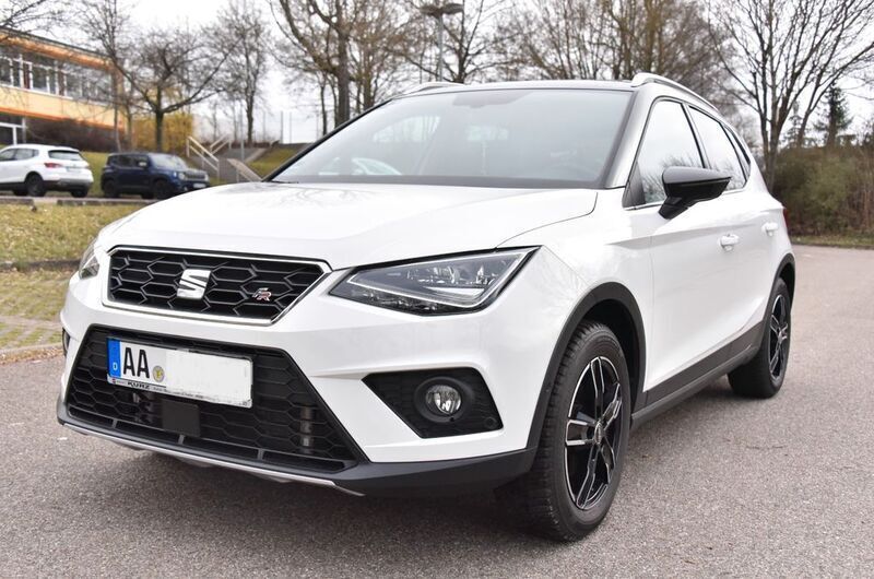 Weiß Gebraucht 2020 Seat Arona FR SUV | 18.200 € (Fairer Preis) - Bild 1/4