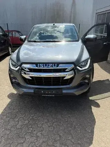 Gebraucht Isuzu D-Max 163 PS (119 kW) 2023 Silber Pickup