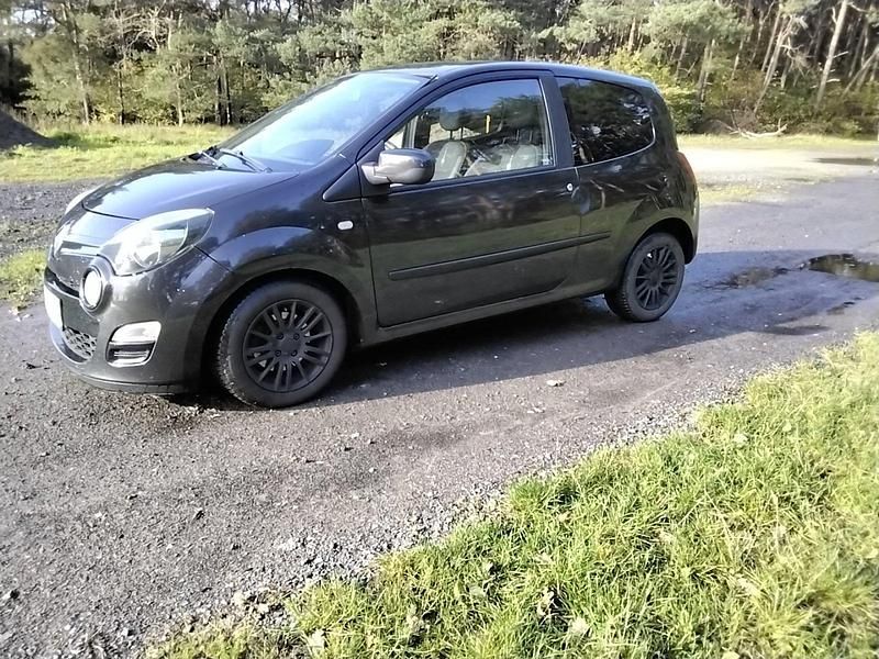 Schwarz Gebraucht 2011 Renault Twingo Kleinwagen | 2.799 € (Fairer Preis) - Bild 1/4