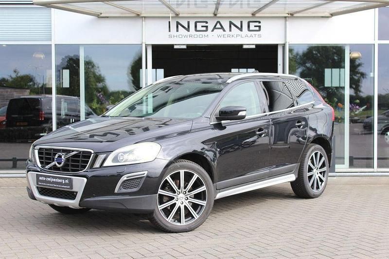 Schwarz Gebraucht 2013 Volvo XC60 Summum SUV | 11.950 € (Guter Preis) - Bild 1/4
