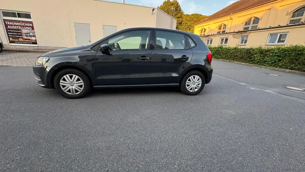 Gebraucht VW Polo Trendline 60 PS (44 kW) 2016 Grau Limousine