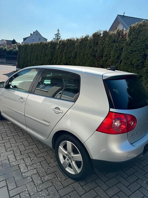 Gebraucht VW Golf VI 140 PS (102 kW) 2008 Grau Kleinwagen