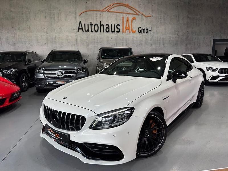 Weiß Gebraucht 2023 Mercedes C63 AMG AMG Coupé | 84.900 € (Teuer) - Bild 1/4