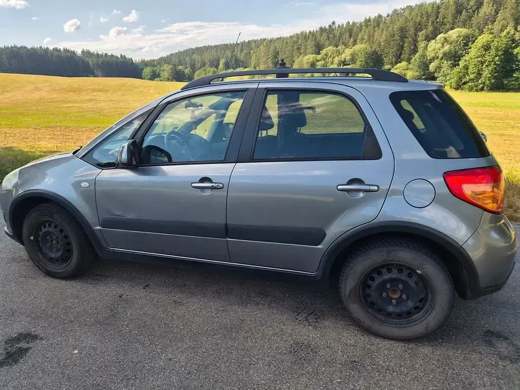 Gebraucht Suzuki SX4 Comfort 107 PS (78 kW) 2006 Grau Limousine