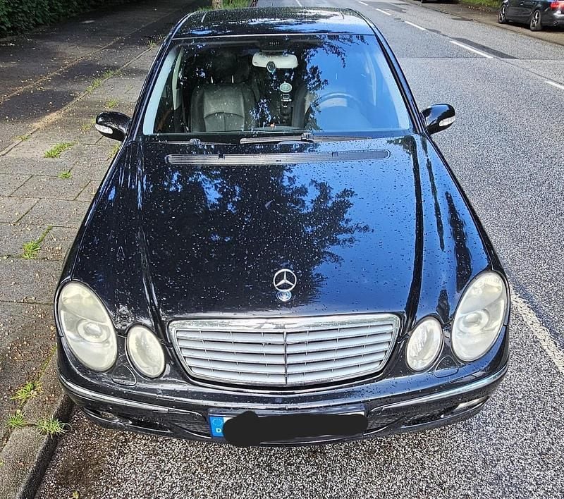 Gebraucht 2004 Mercedes E320 Limousine | 2.000 € (Guter Preis) - Bild 1/4
