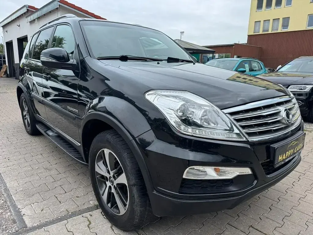 Gebraucht SsangYong Rexton Sapphire 155 PS (114 kW) 2015 Schwarz SUV