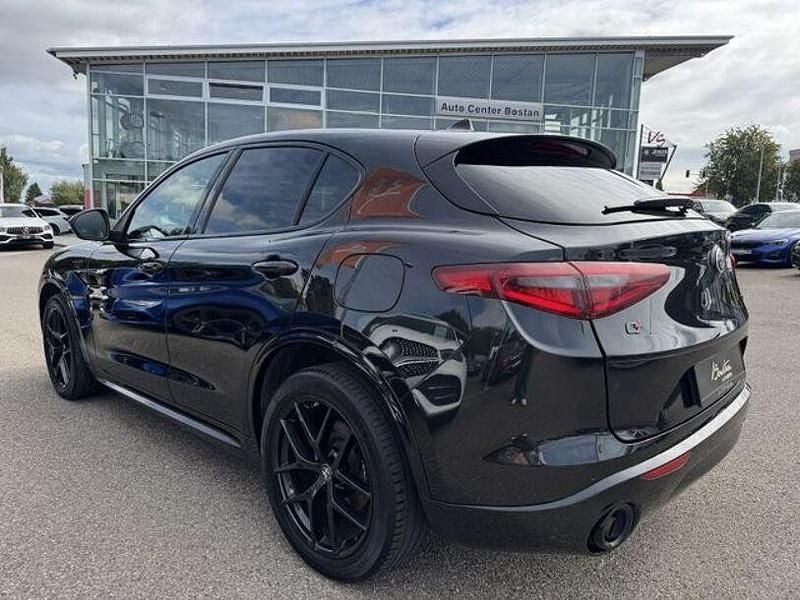 Gebraucht Alfa Romeo Stelvio Veloce 280 PS (205 kW) 2021 Schwarz (metallic) SUV