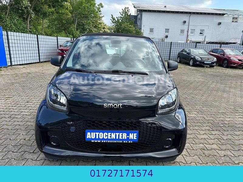 Schwarz Gebraucht 2022 Smart ForTwo Electric Drive Coupé | 9.500 € (Superpreis) - Bild 1/4
