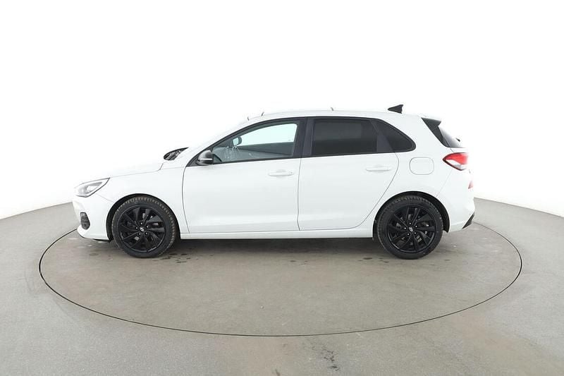 Gebraucht Hyundai i30 Passion Plus 140 PS (102 kW) 2019 Weiß Limousine