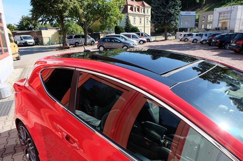 Gebraucht Kia ProCeed GT-Track 204 PS (150 kW) 2014 Rot Kleinwagen