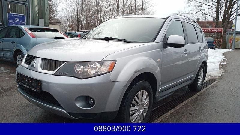 Grau Gebraucht 2010 Mitsubishi Outlander Inform SUV | 4.790 € (Superpreis) - Bild 1/4