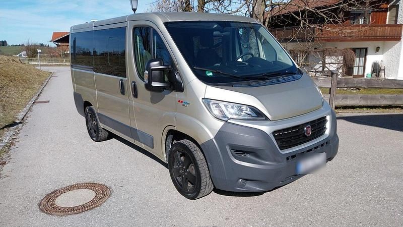 Gebraucht Fiat Ducato 150 PS (110 kW) 2017 Gold Van