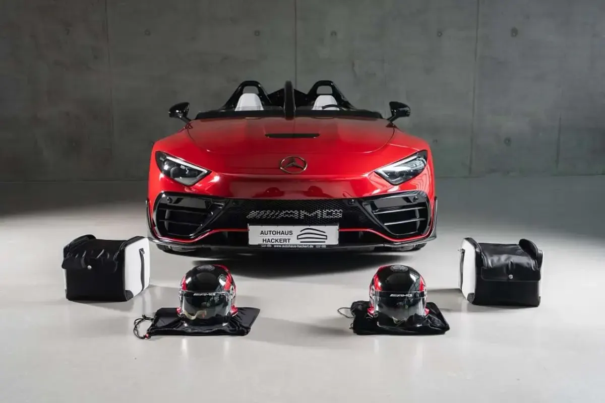 Neu Mercedes SL63 AMG AMG 585 PS (430 kW) 2026 Amg twotone paint graphite gr Cabrio