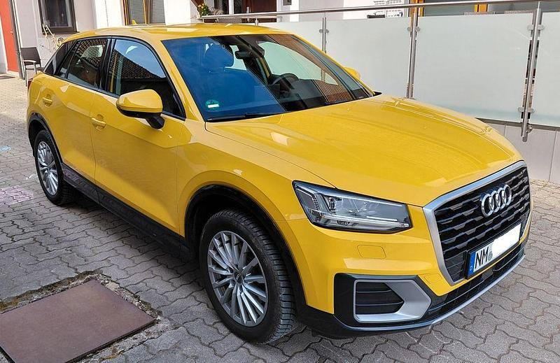 Gebraucht Audi Q2 Design 116 PS (85 kW) 2016 Gelb SUV