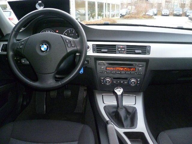Gebraucht BMW 320 Advantage 150 PS (110 kW) 2007 Blau metallic Limousine