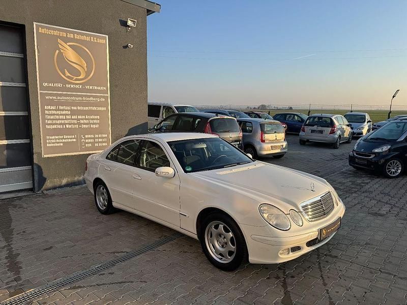 Gebraucht Mercedes E200 163 PS (119 kW) 2003 Weiß Limousine