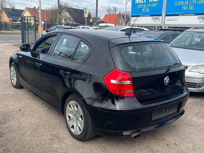 Gebraucht BMW 116 Advantage 122 PS (89 kW) 2009 Schwarz Kleinwagen