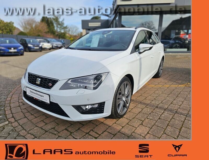 Weiß Gebraucht 2016 Seat Leon ST FR Kombi | 15.990 € (Fairer Preis) - Bild 1/4