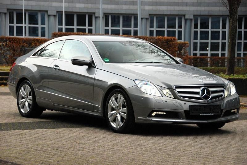 Second-hand Mercedes E250 204 CP (150 kW) 2009 Argintiu Coupe