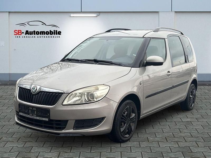 Cappuccinobeige metallic Gebraucht 2012 Skoda Roomster Van / Kleinbus | 2.990 € (Guter Preis) - Bild 1/4
