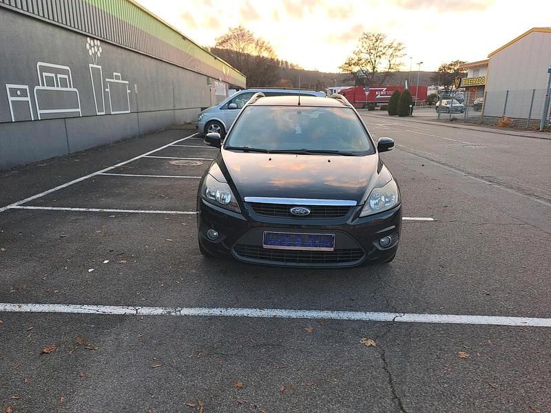 Schwarz Gebraucht 2009 Ford Focus Kombi | 3.250 € (Fairer Preis) - Bild 1/4