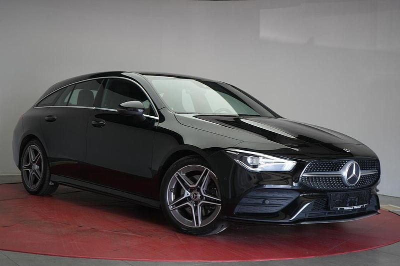 Schwarz Gebraucht 2021 Mercedes CLA220 Shooting Brake AMG Kombi | 24.990 € (Guter Preis) - Bild 1/4