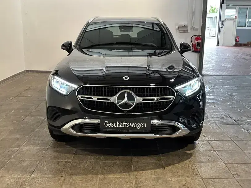 Gebraucht Mercedes GLC200 Avantgarde 163 PS (119 kW) 2026 Schwarz SUV
