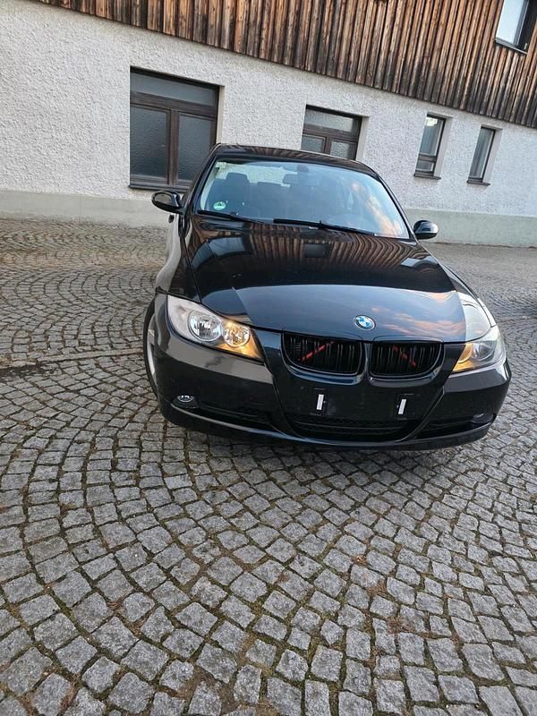 Gebraucht BMW 320 150 PS (110 kW) 2005 Schwarz Limousine